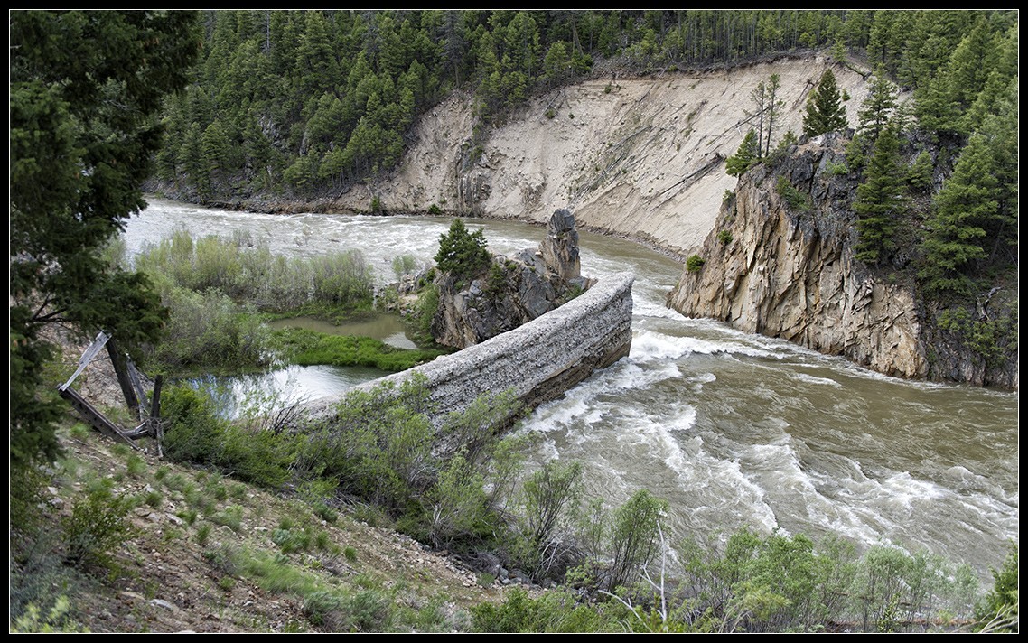 dam01