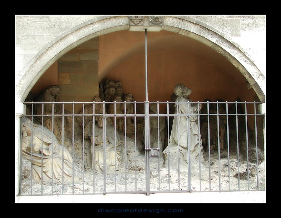 statue01