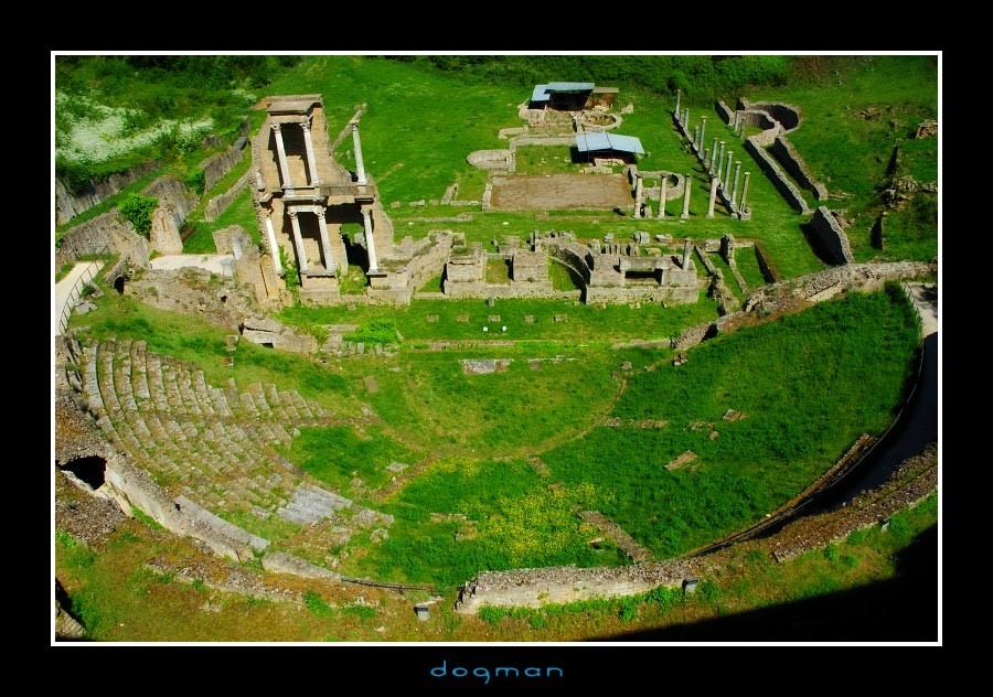 amphitheater02