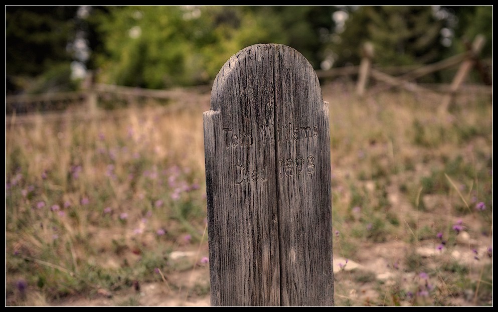 tombstone01